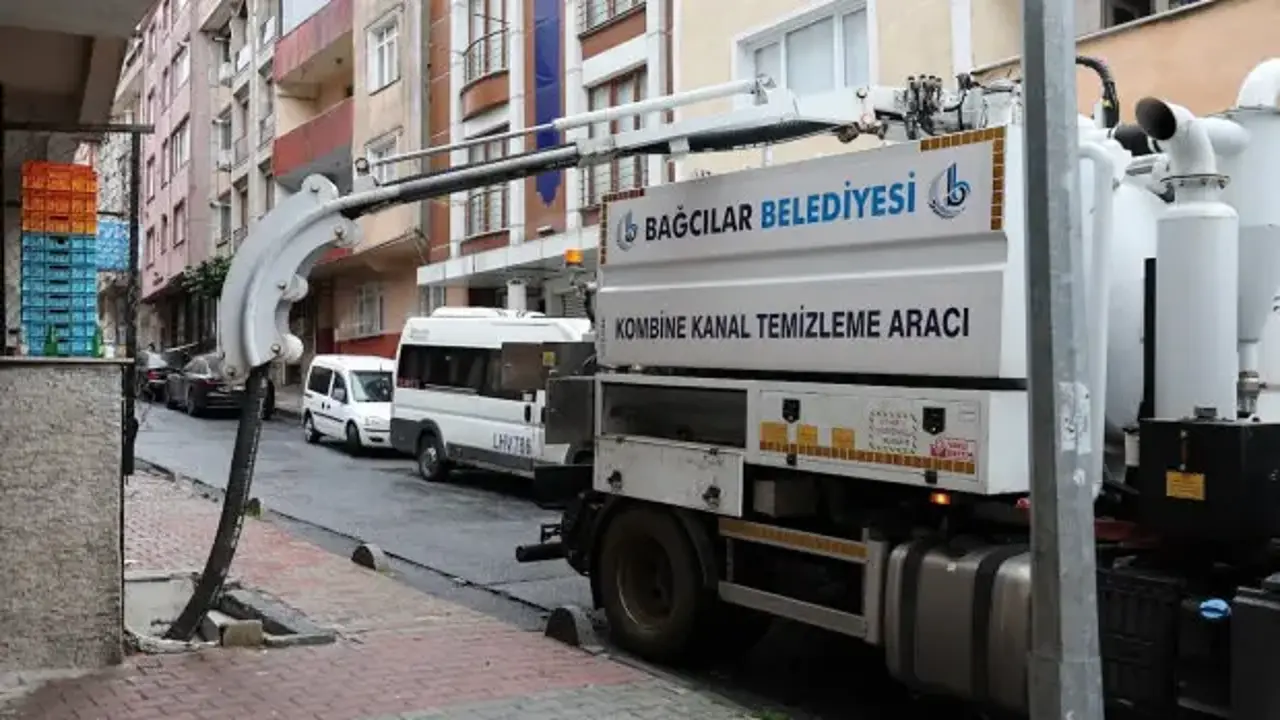 Bağcılar Belediyesi ekipleri tam kadro sahada