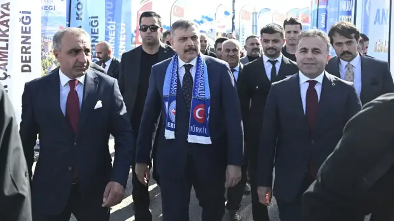 Bakan Çiftçi, Erzurum Tanıtım Günleri'nde vatandaşlarla buluştu