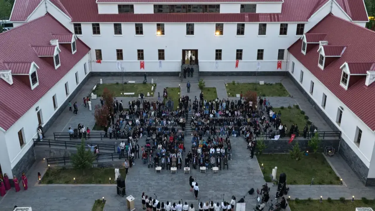 Bakan Ersoy müjdeyi verdi: Eski askeri kışlaydı, Avrupa'nın en iyi müzesi olmaya aday