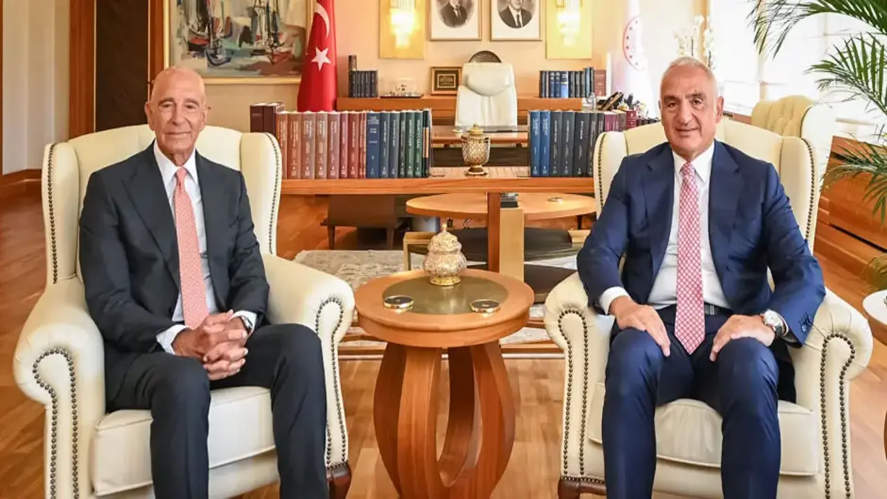 Bakan Ersoy ve Tom Barrack'tan ortak mesaj: Kaçırılan tarihi eserler için yeni dönem!