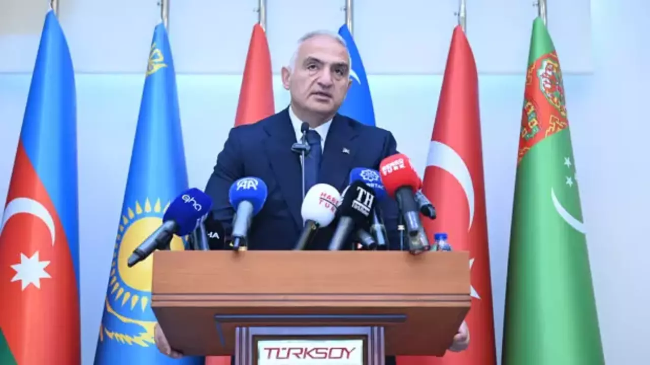 Bakan Ersoy'dan dijital çağ uyarısı