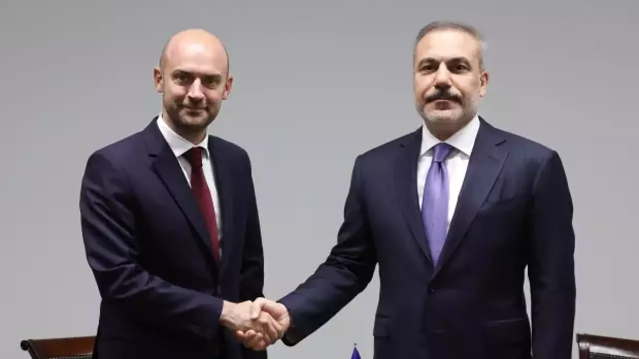 Bakan Fidan, Fransız mevkidaşı Barrot ile görüştü