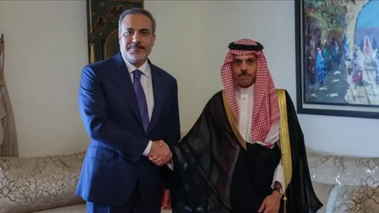 Bakan Fidan Suudi Arabistanlı mevkidaşı ile görüştü
