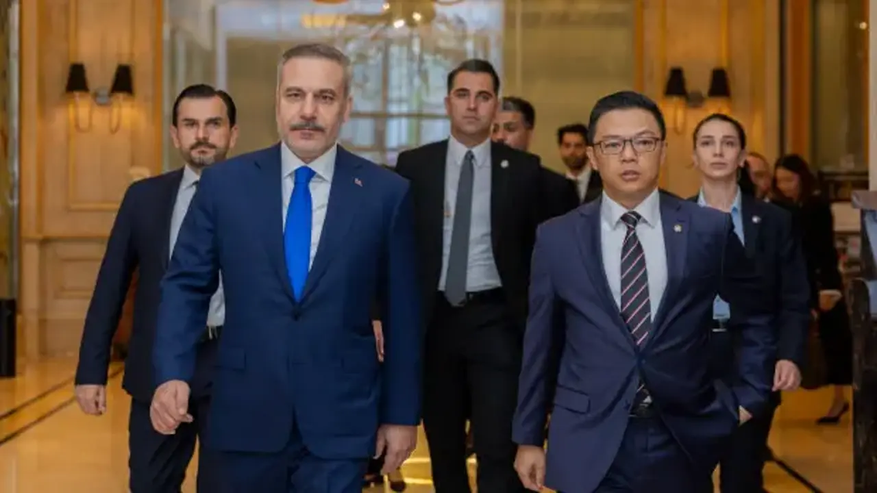 Bakan Fidan'dan kritik görüşme