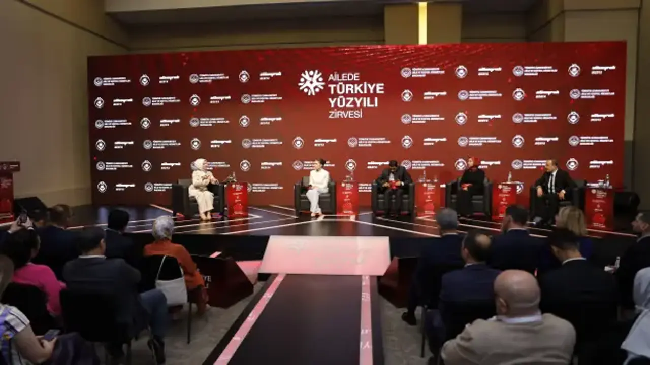 Bakan Göktaş'tan kritik uyarı: Çocukları bekleyen tehlikeyi anlattı