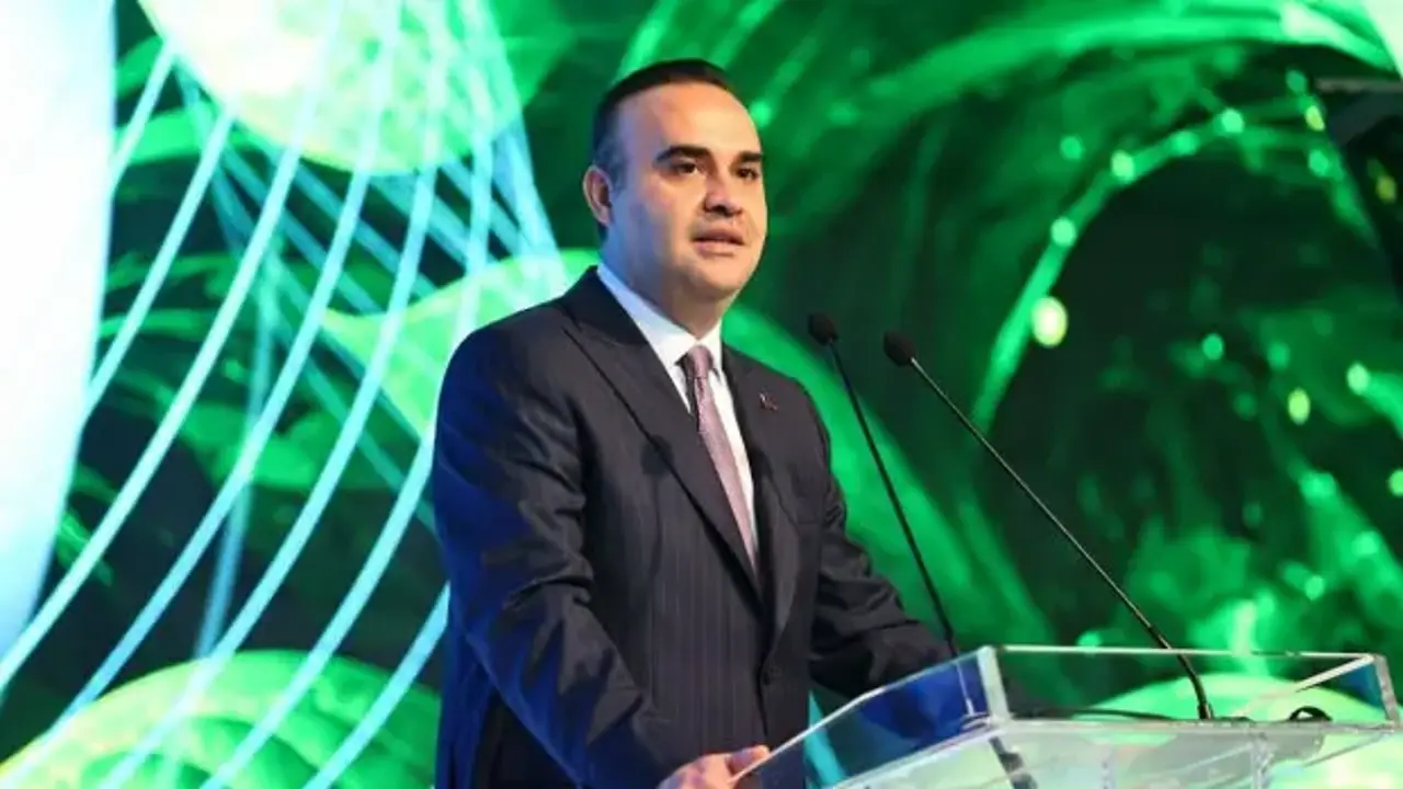 Bakan Kacır: Öğrenciler uluslararası olimpiyatlarda madalyalarla döndü!