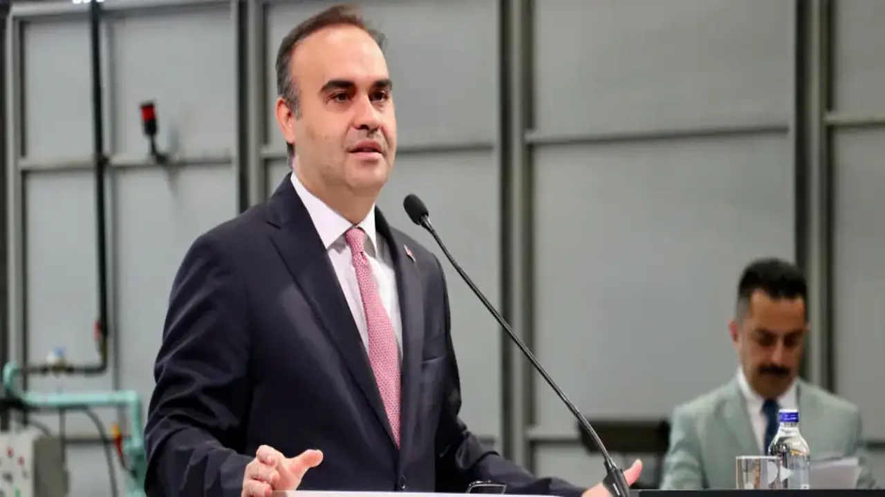 Bakan Kacır: Türkiye’ye yatırım yapan kazanır