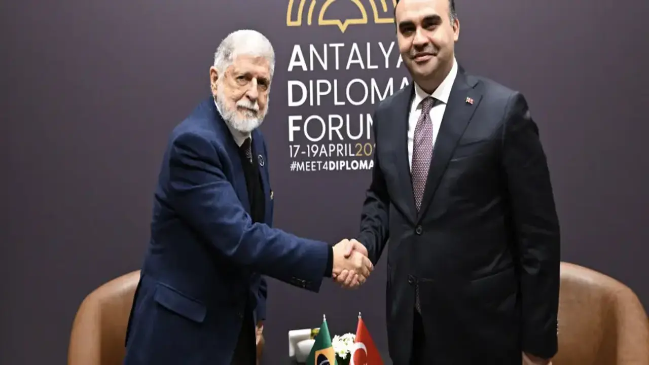 Bakan Kacır'dan Antalya'da yoğun diplomasi trafiği