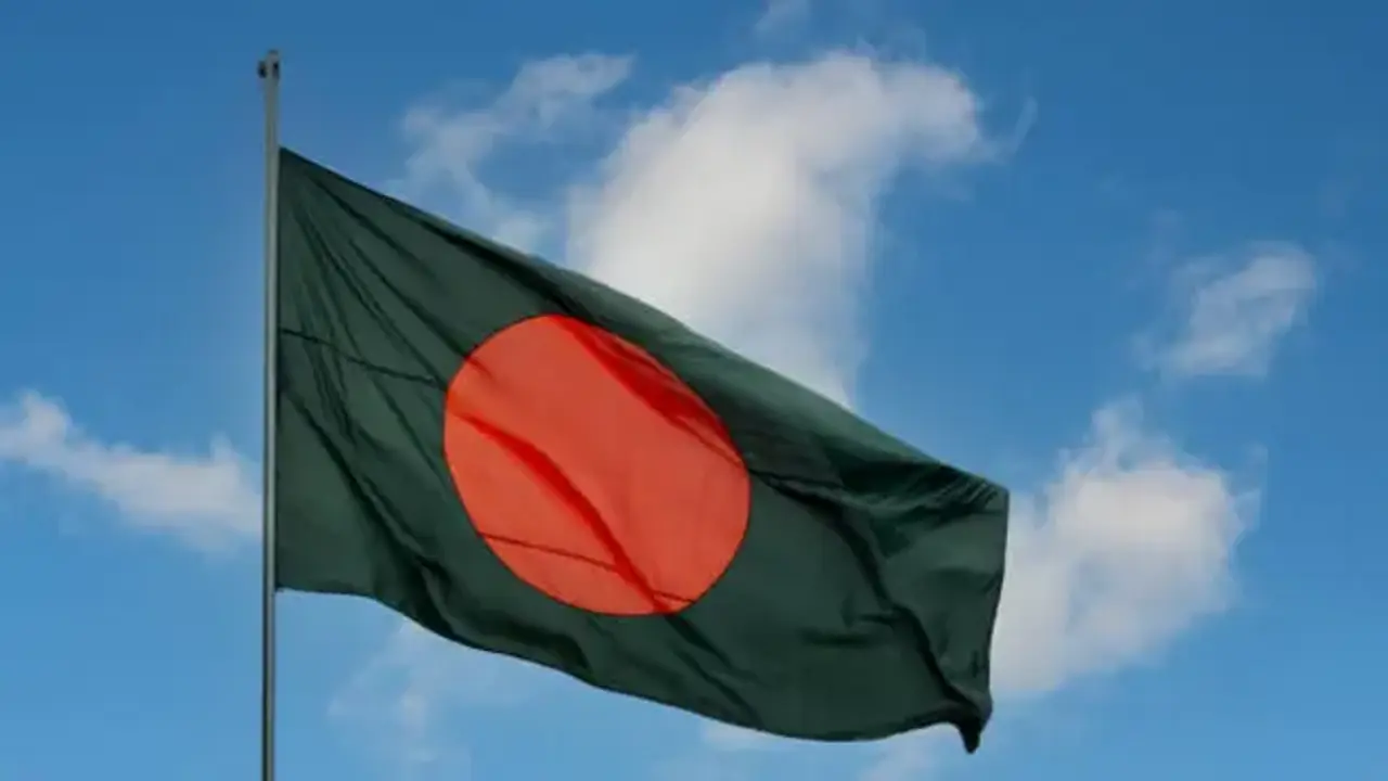 Bangladeş'te can pazarı: Kazada 8 ölü