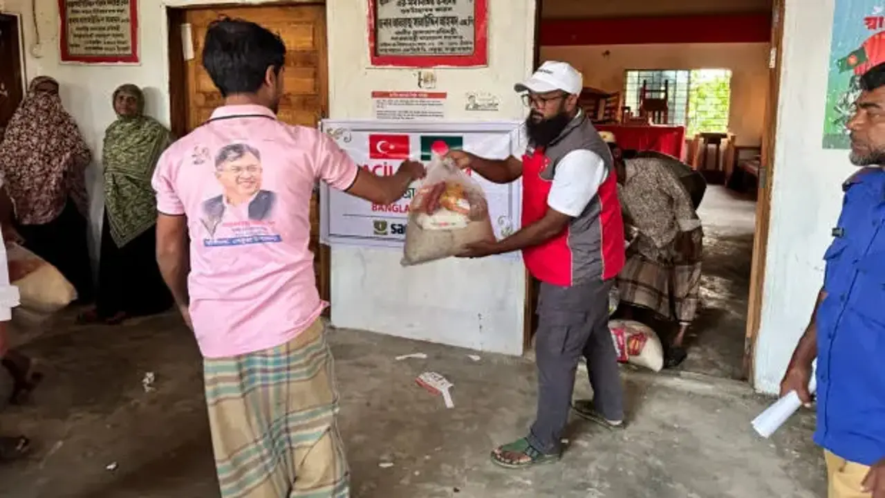 Bangladeş'te muson yağmurları felakete dönüştü: Türkiye'den yardım eli