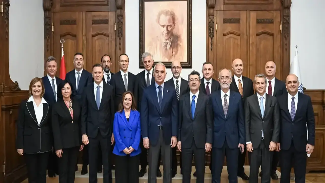 Bankacılık ve Turizm sektöründe kritik zirve: Yol haritaları konuşuldu!