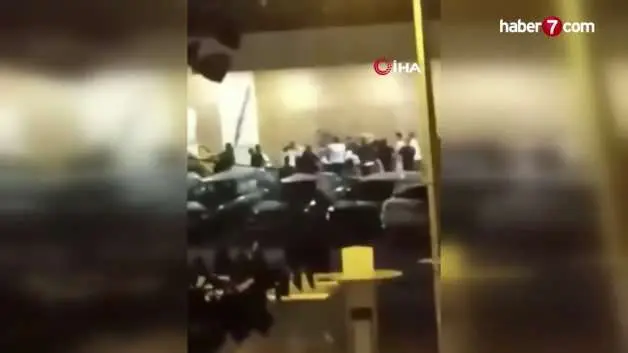 Başakşehir’de iki grup birbirine girdi: Sopa ve flama direkleriyle saldırdılar