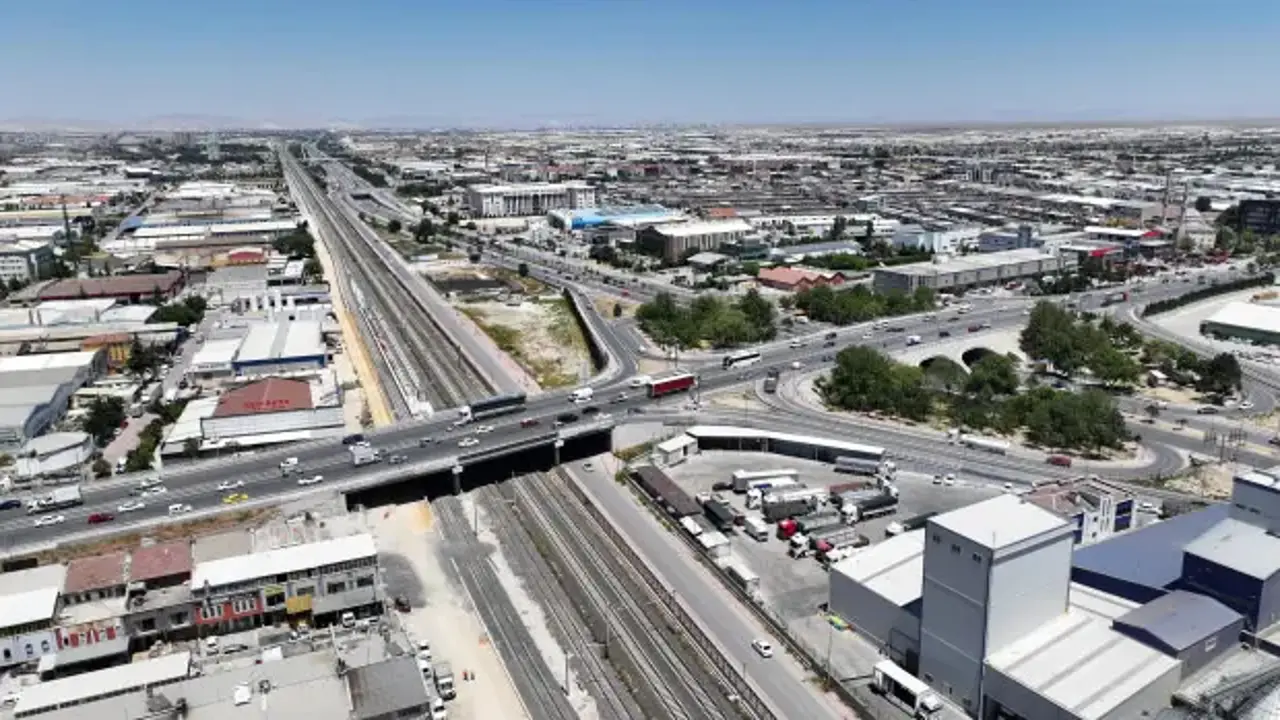 Başkan Altay: Konyaray projesi kapsamında Demiryolu Caddesi’nde kesintisiz bir ulaşım koridoru oluşturuyoruz