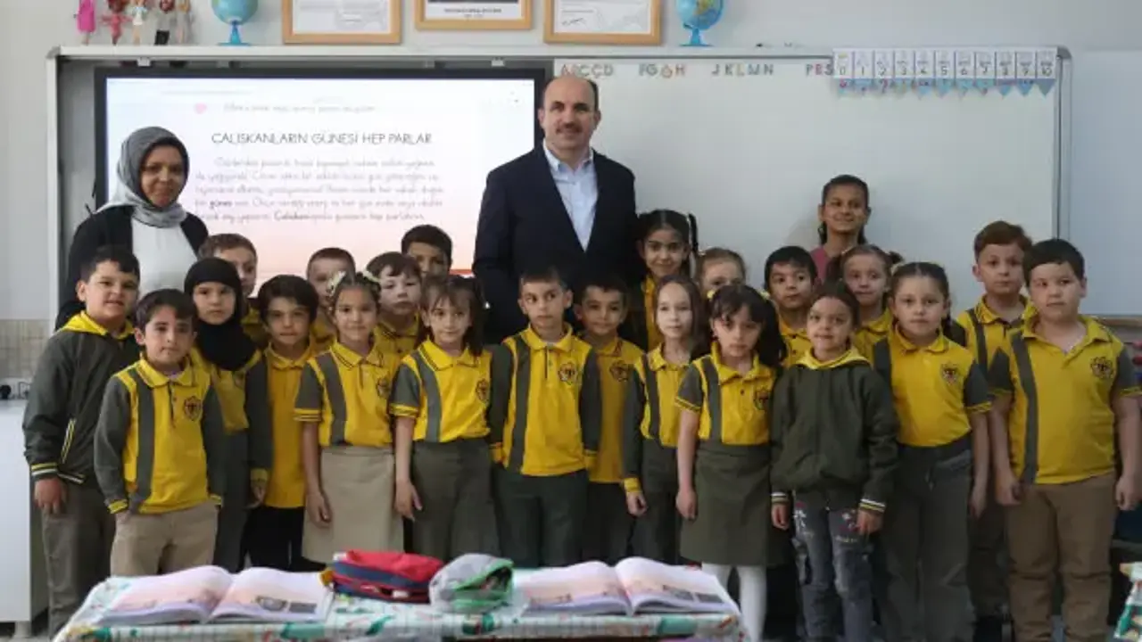 Başkan Altay mezun olduğu Selçuk İlkokulu'nda öğrencilerle buluştu