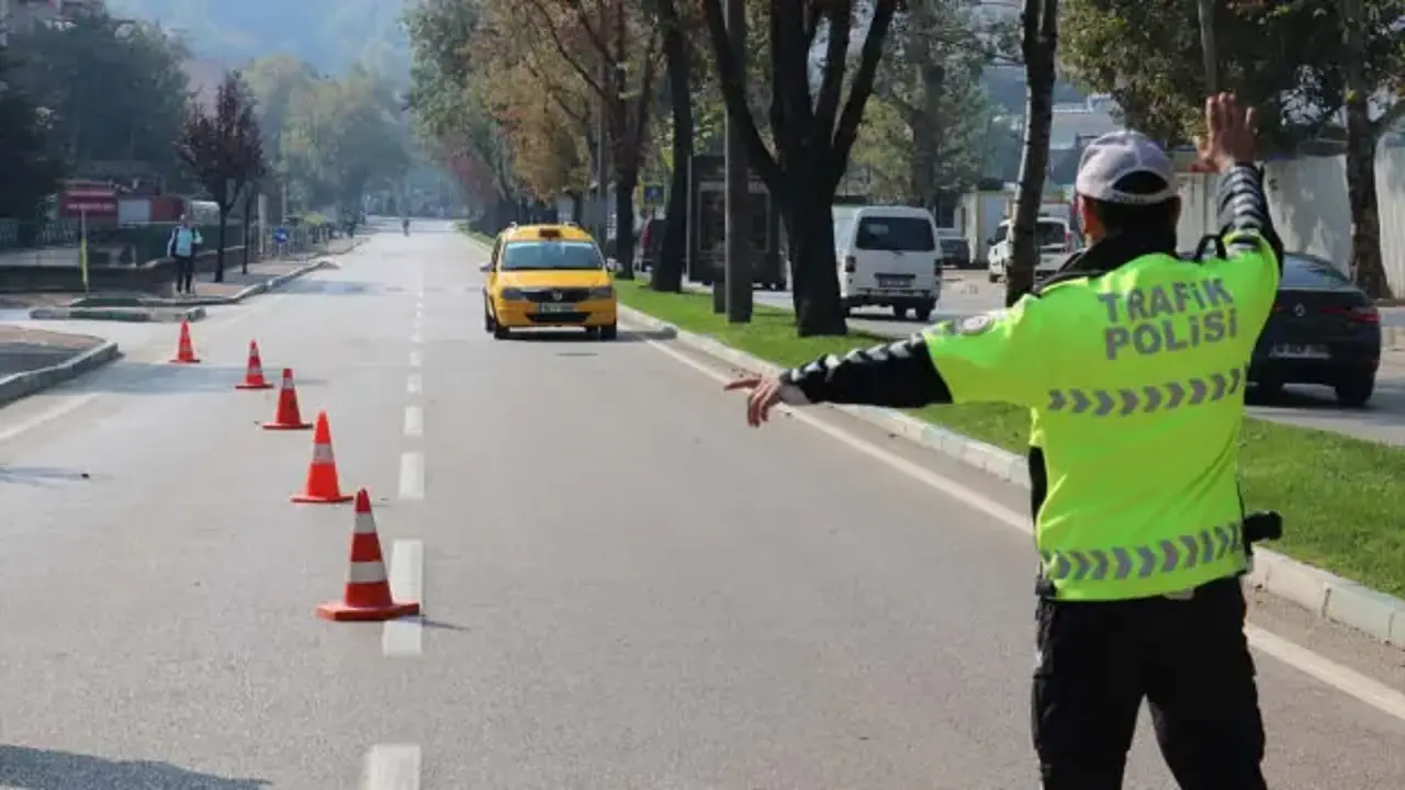 Başkentte yarın bazı yollar trafiğe kapatılacak