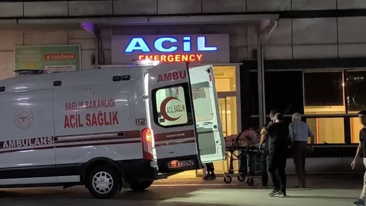 Batman’da iki otomobil tünel girişinde çarpıştı: 12 yaralı