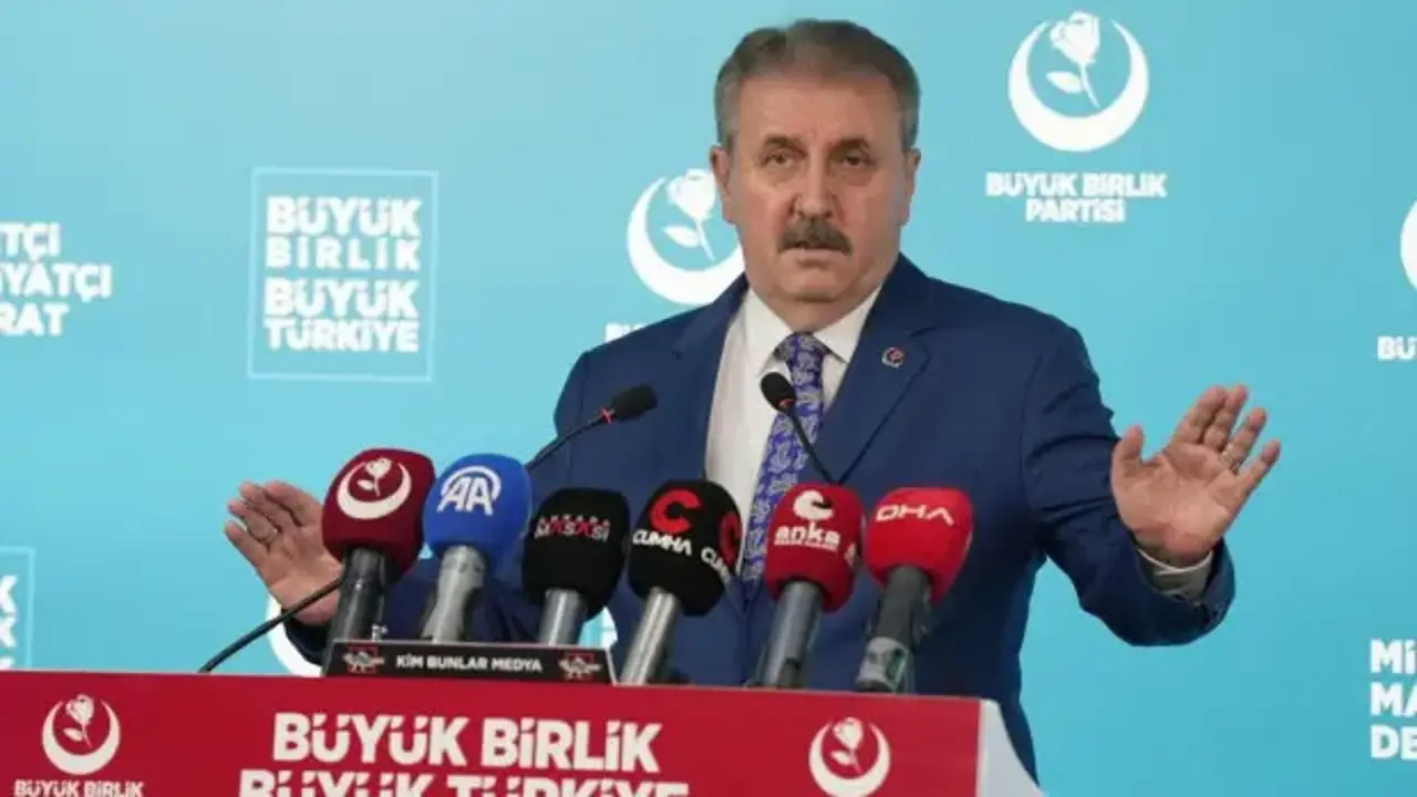 BBP lideri Mustafa Destici'den Deniz Göktaş'a: O dili koparırız!