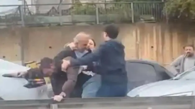 Beykoz'da trafik kazası sonrası inanılmaz kavga kamerada