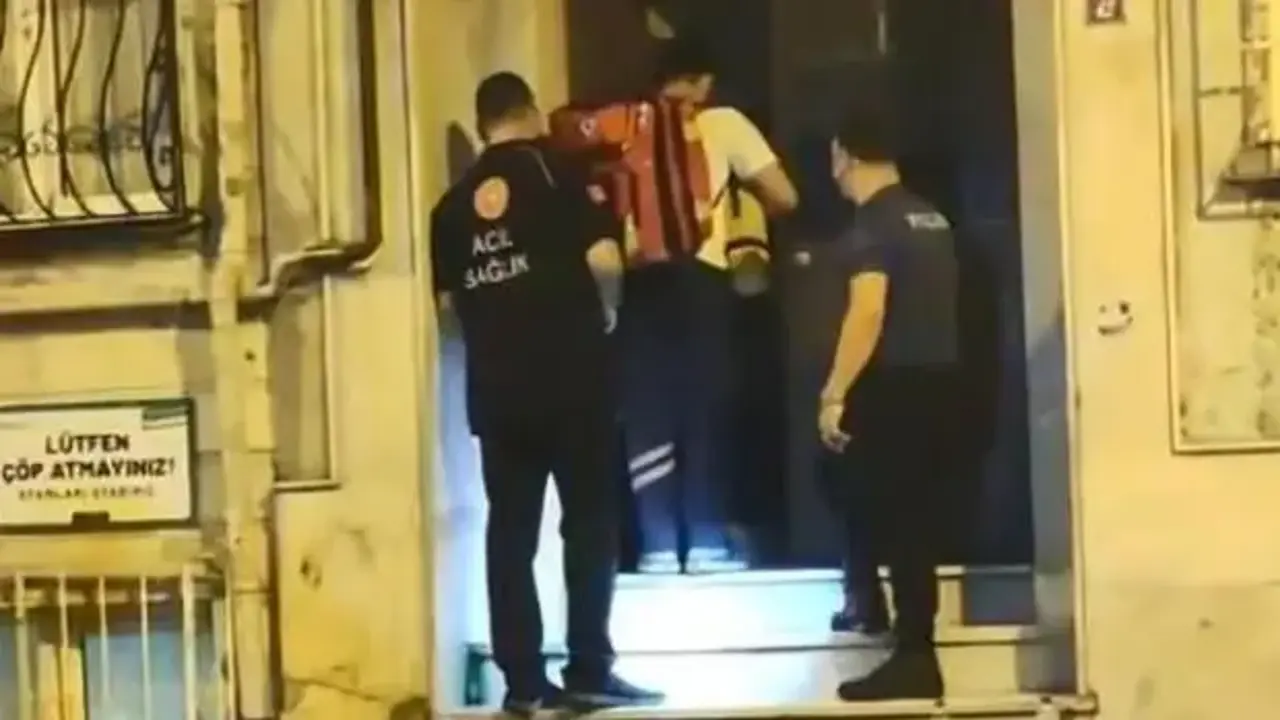 Beyoğlu’nda kötü koku ihbarı yapılan evde ceset bulundu