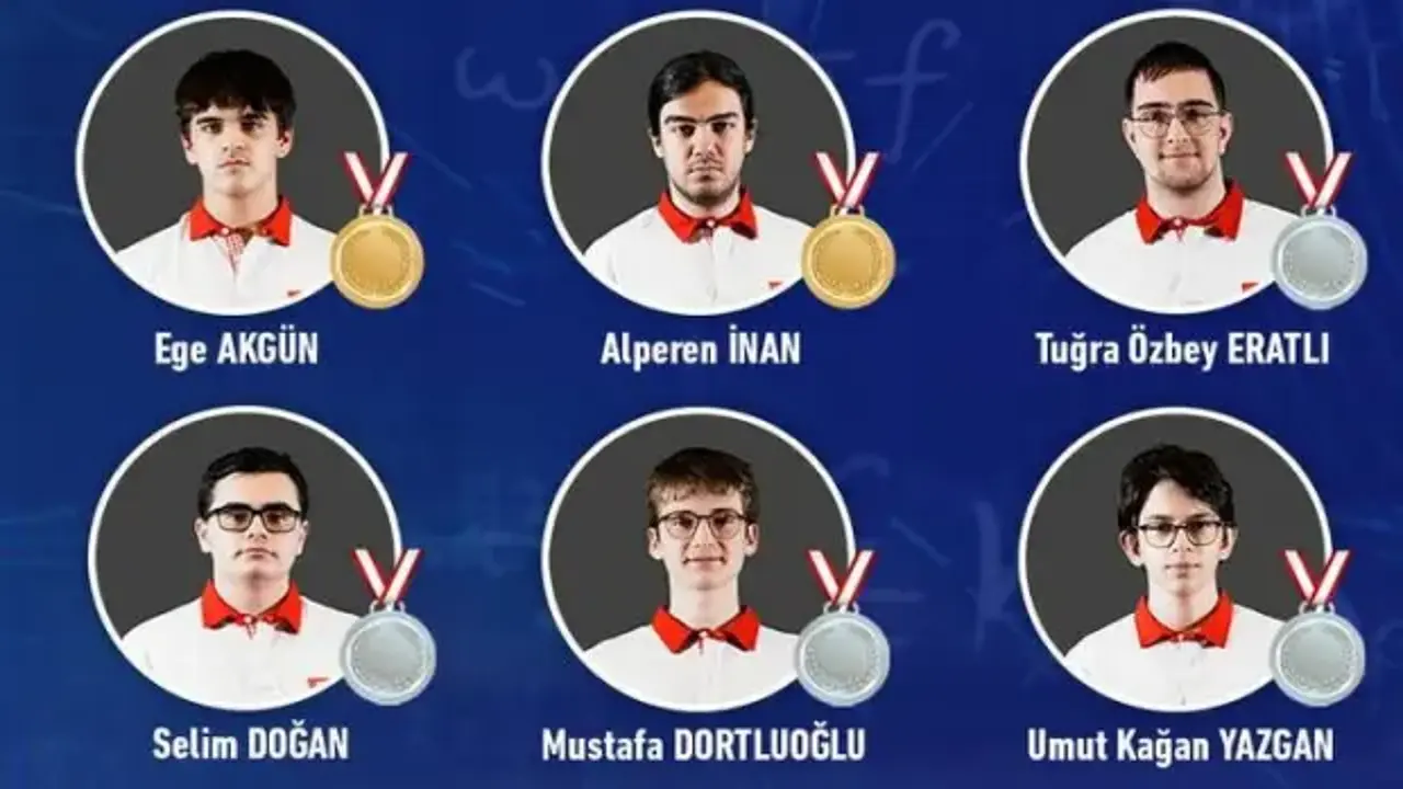 Bilim Olimpiyatları'nda Türk gençlerinden büyük başarı: Bakan Kacır tebrik etti!