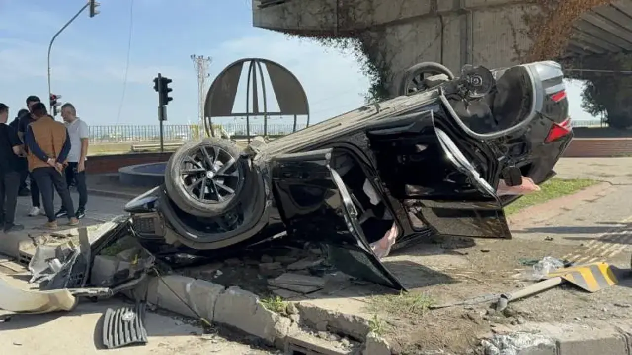 Bir saat önce milyonlar verdiği otomobilden geriye tekeri kaldı