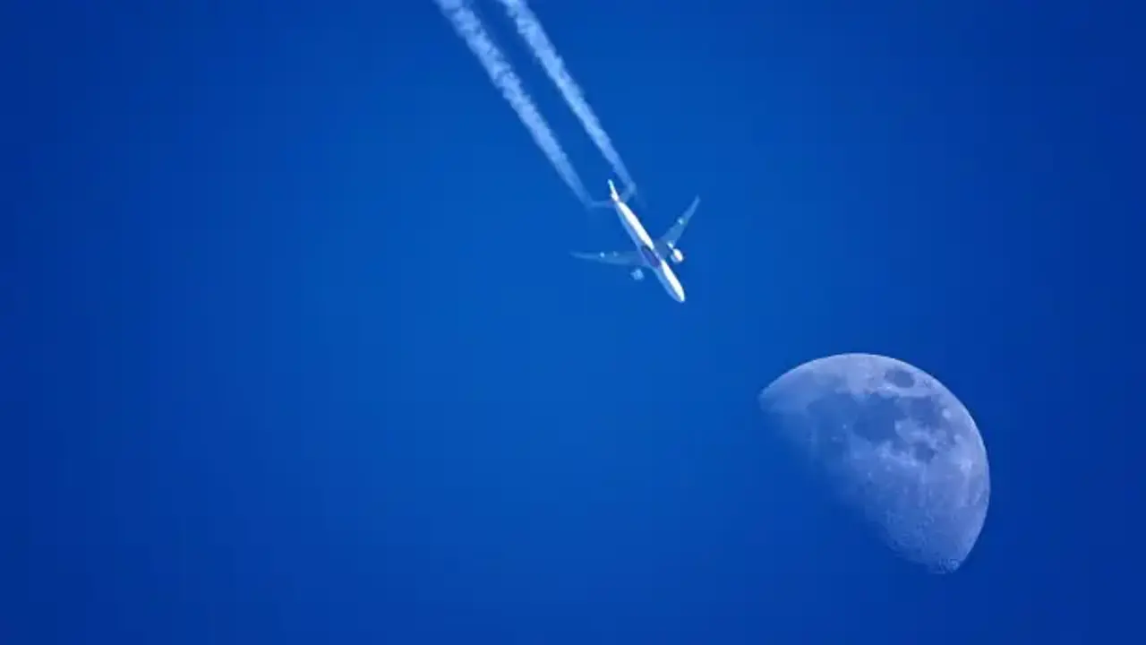 Boeing uçakları incelemeye çağrıldı: Çatlaklar var