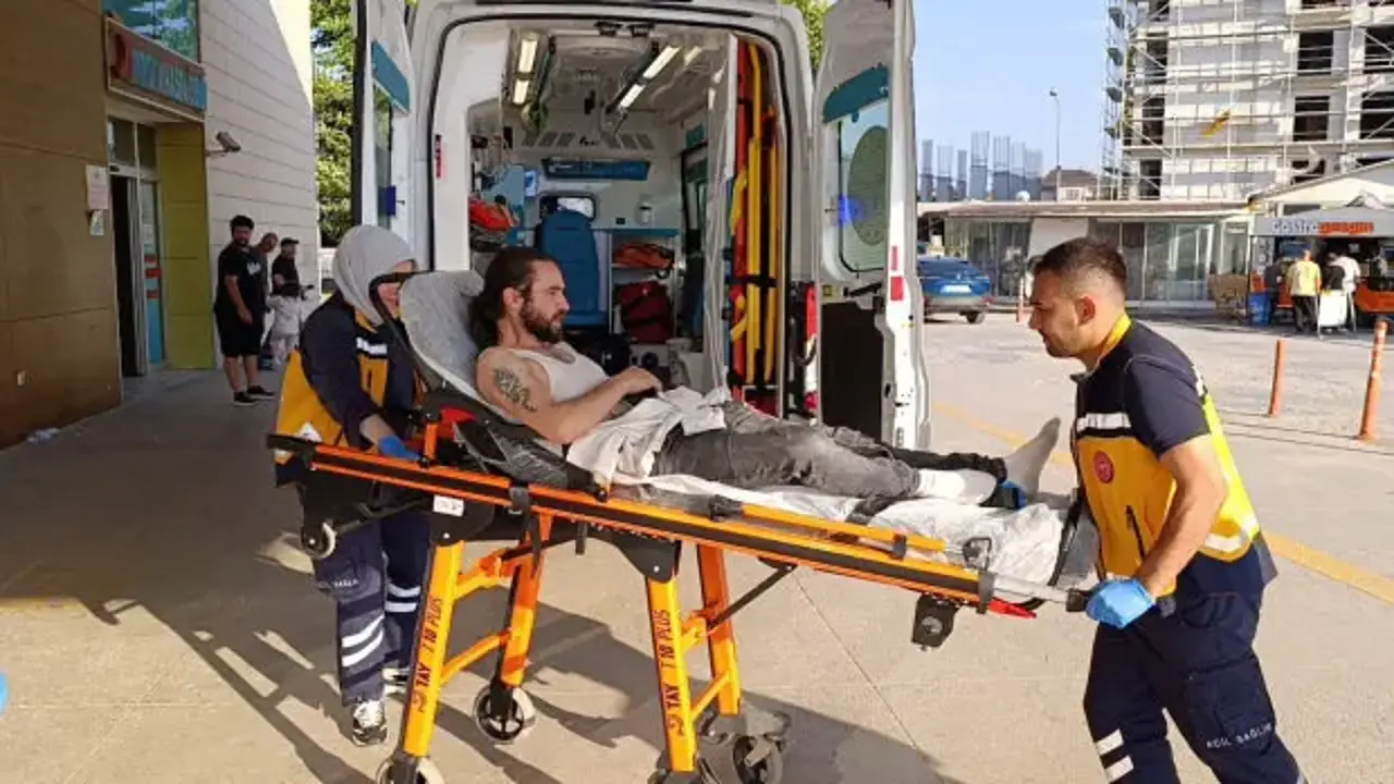 Borcunu istediği arkadaşı tarafından bıçaklandı