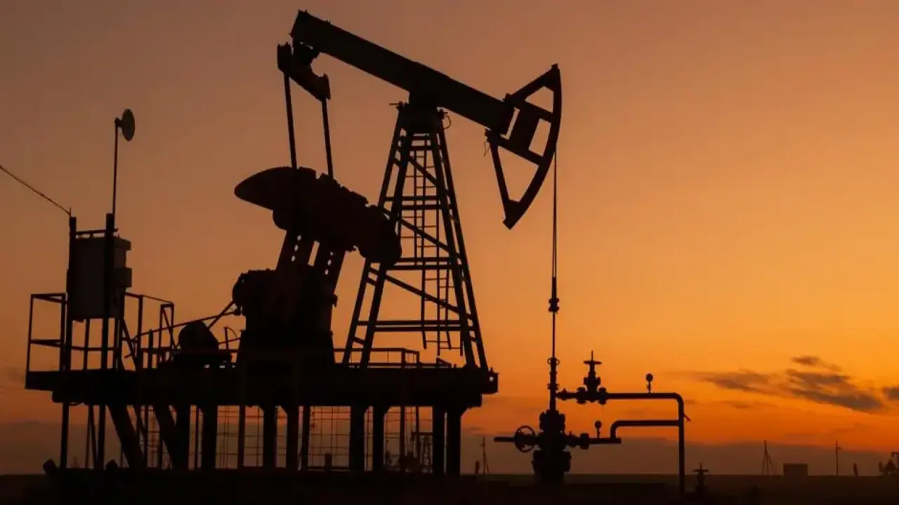 Brent petrolün varili 70 dolar seviyesine geriledi