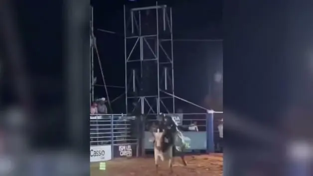Brezilya'da rodeo arenasında feci ölüm: Boğanın altında kaldı