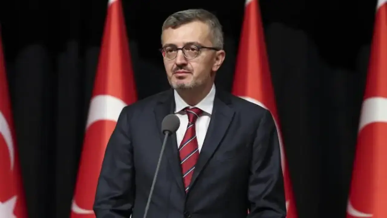 Burhanettin Duran: Çocuk sesi insanlığın umududur
