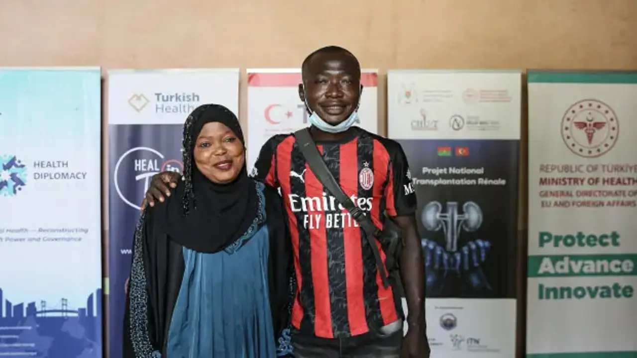 Burkina Faso'da Türk doktorların şifa eli: Böbrek nakli olan hasta sağlığına kavuştu