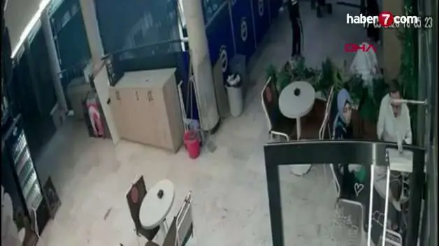Bursa'da iki çocuk Fenerbahçeliler Derneği'ni ateşe verdi