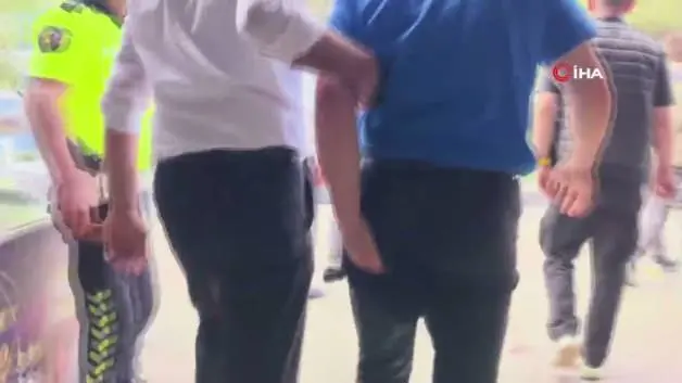 Bursa'da yol kavgasında kan aktı: 1'i polis 5 kişi yaralandı