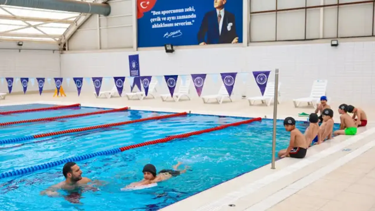 Bursa’da ‘Yüzme Bilmeyen Kalmasın’ eğitimleri başladı