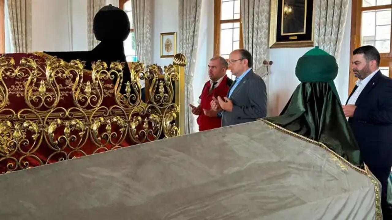 Bursa'nın manevi şahsiyetlerinden Üftâde Hazretleri kabri başında yad edildi