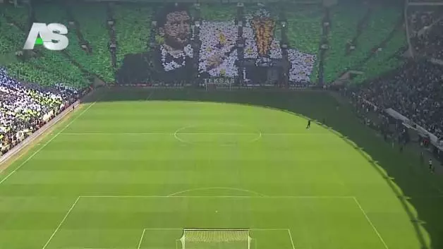 Bursaspor'dan gövde gösterisi! 2. Lig'de 40 bin kartonluk şampiyonluk koreografisi!