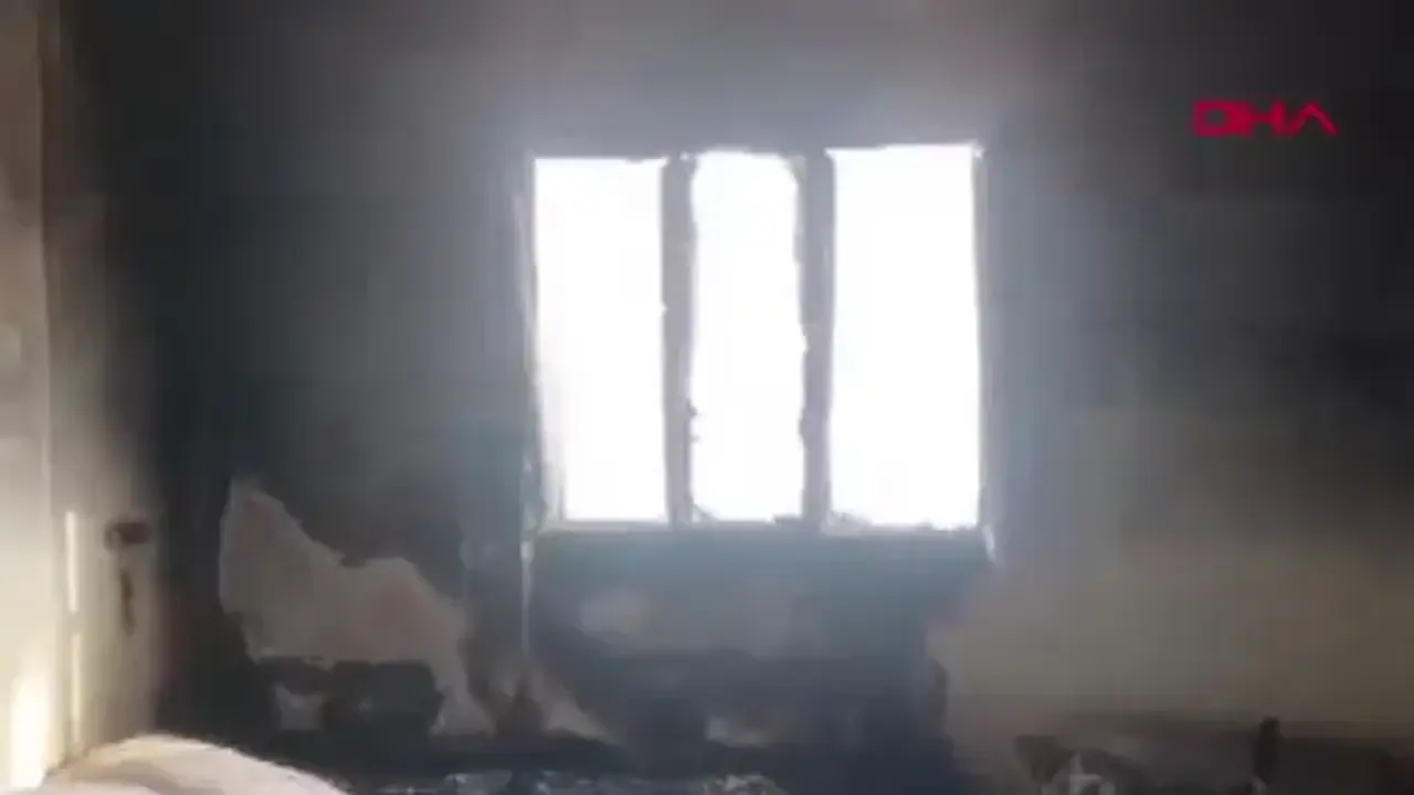 Çakmakla oynayan çocuk, yangın çıkardı