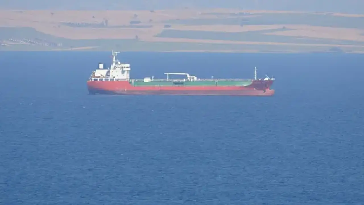Çanakkale Boğazı'nda korku dolu anlar! Kimyasal tankerde yangın çıktı