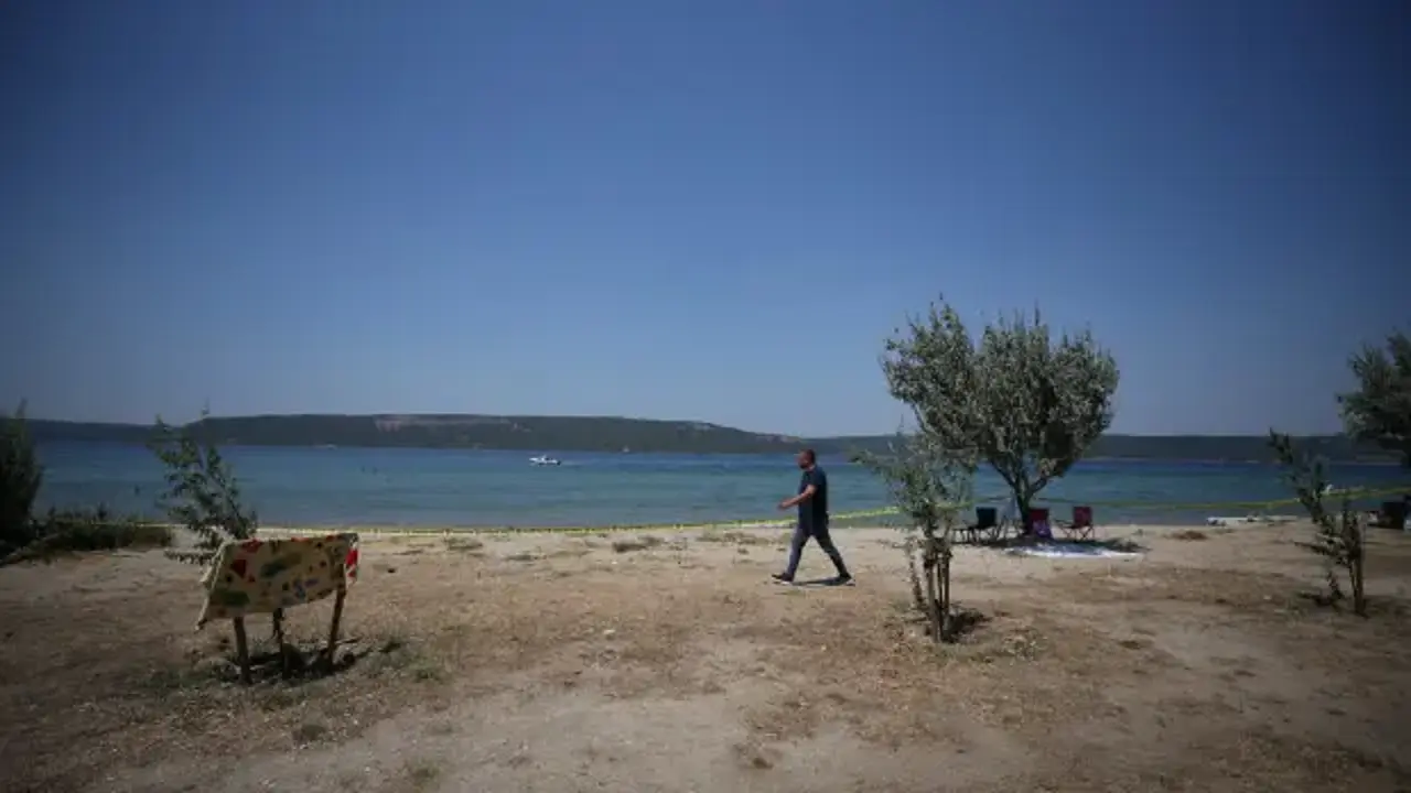 Çanakkale'de yüzen vatandaşlar fark etti: Bomba imha ekipleri bölgeye geldi!
