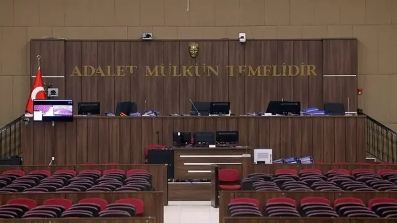Çekişmeli boşanmalar yeni yargı paketinde: Süresiz nafakalar kaldırılıyor mu?