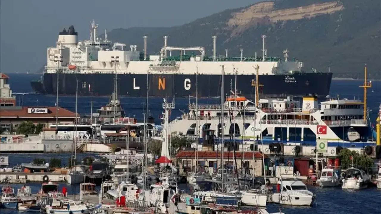 Cezayir'den yola çıkan LNG gemisi Türkiye'ye ulaştı!