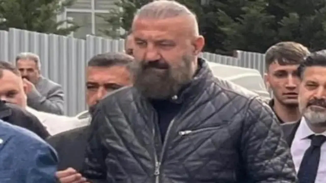 CHP'de kriz devam ediyor: 'Mafya' dedikleri kişi milli güreşçi çıktı