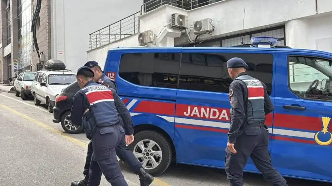 CHP’li belediyedeki rüşvet soruşturması ‘oda’ya sıçradı: Başkan ve 2 personel gözaltında