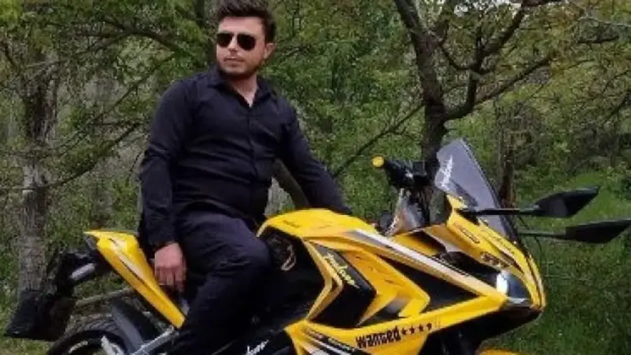 Çorum'da kamyona çarpan motosikletin sürücüsü öldü