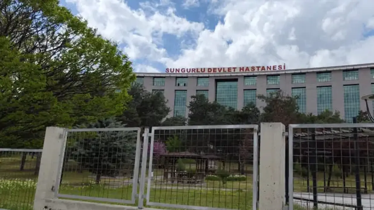Çorum'da KYK yurdunda kalan 55 öğrenci zehirlenme şüphesiyle hastanelik oldu