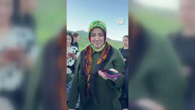 Cumhurbaşkanı Erdoğan, Hakkari'de şenliğe katılan kadınlara telefonda seslendi