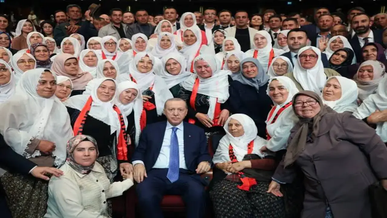 Cumhurbaşkanı Erdoğan kadın çiftçilerle bir araya geldi