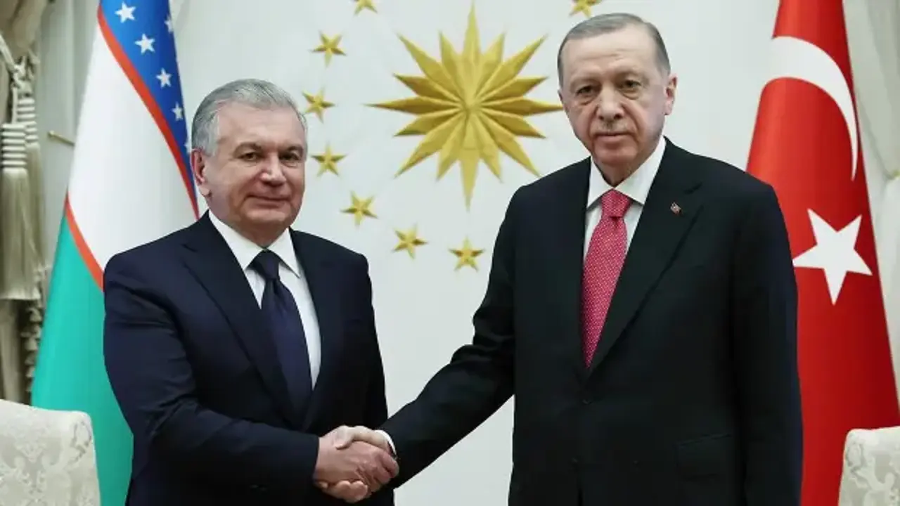 Cumhurbaşkanı Erdoğan, Özbek mevkidaşı Mirziyoyev ile ilişkileri ve zirveleri görüştü