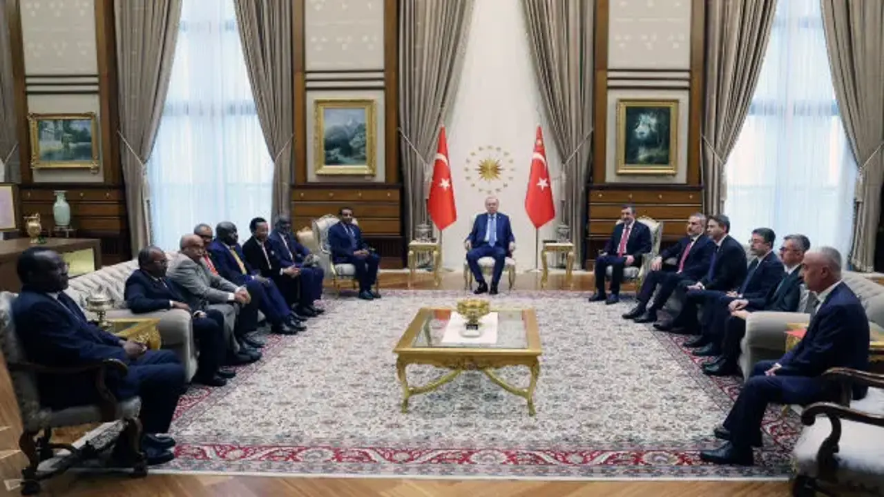 Cumhurbaşkanı Erdoğan, Sudan Başbakanı Kamil İdris’i kabul etti!
