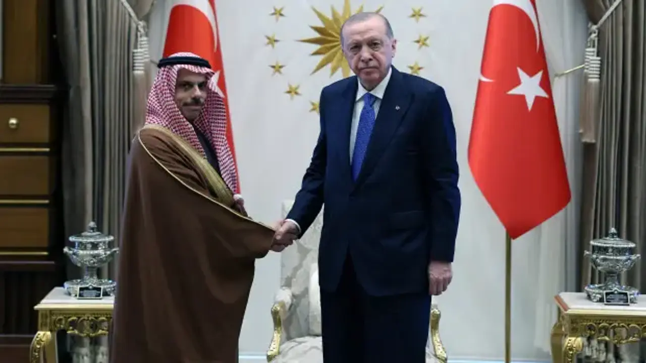 Cumhurbaşkanı Erdoğan, Suudi Arabistan Dışişleri Bakanı bin Ferhan'ı kabul etti